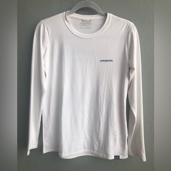 Patagonia Size Small Polyester Long Sleeve Pull Over Top - Picture 3 of 8
